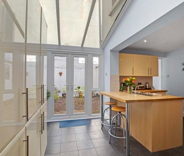 3 Bed Terraced House, Upper North Street, BN1 - Photo 6