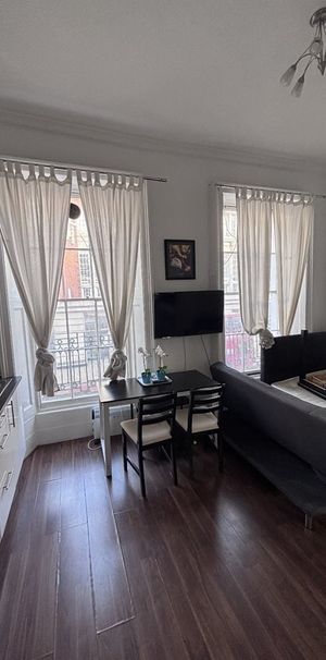 Studio Flat, Eversholt Street, NW1 - Photo 1