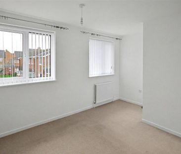 2 bedroom semi-detached house to rent - Photo 6