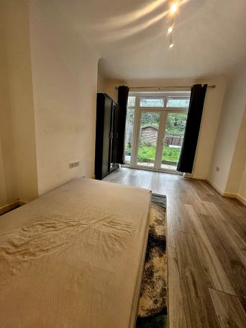 Room in a Shared House, St Leonards Road Croydon, CR0 - Photo 5