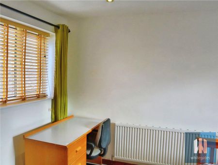 5 bedroom detached house to rent - Photo 2