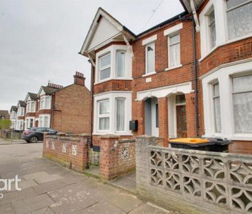 5 bedroom end of terrace house to rent - Photo 5