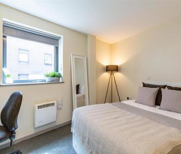 1 bedroom in a flat share to rent - Photo 5