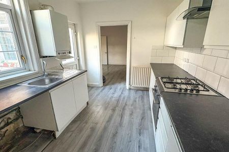 2 bedroom flat to rent - Photo 5