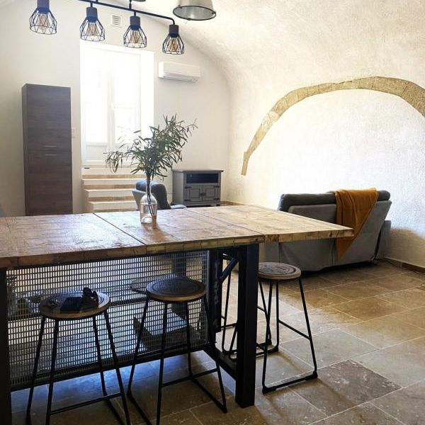 Location Appartement 3 pièces Meublé 73m² CADENET 84160 - Photo 1