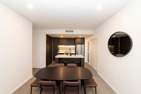 The Standard by Aria - Fully Furnished Apartment - Photo 3