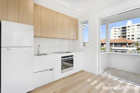 8/18 Parramatta Street, Cronulla, NSW 2230 - Photo 2