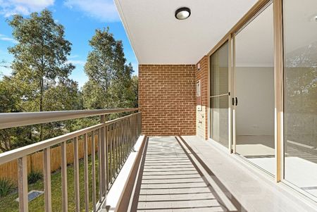 Holroyd Gardens Two Bedroom Apartment For Lease, Please contact leasing manager for private appointment only. - Photo 2