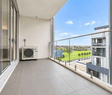 MODERN ONE BEDROOM APARTMENT IN ULTRA-CONVENIENT LOCATION - Photo 5