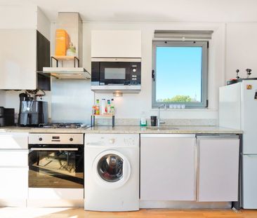 1 Bed Flat, Hartfield Road, SW19 - Photo 3