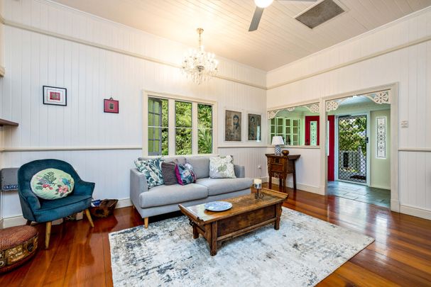 31-33 Bellevue Crescent, Edge Hill QLD 4870 - House For Rent | Domain - Photo 1