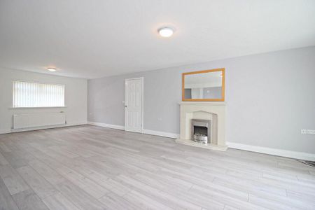 4 bedroom detached bungalow to rent - Photo 2