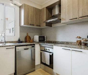 Room in a shared 4-bedroom apartment for rent in La Sagrada Família. - Photo 4