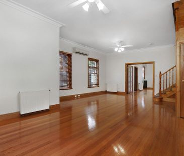 Modern 4-bedroom Bentleigh Wonder! - Photo 4