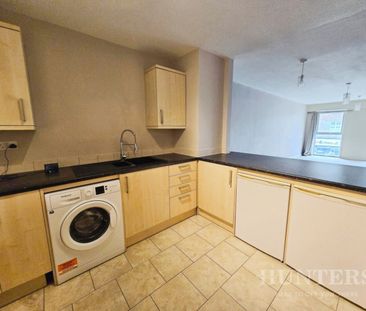 2 bedroom Flat To Let - Photo 6