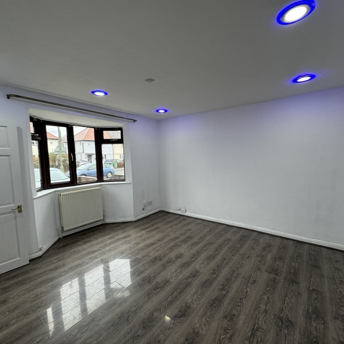 2 bedroom semi-detached house to rent - Photo 1