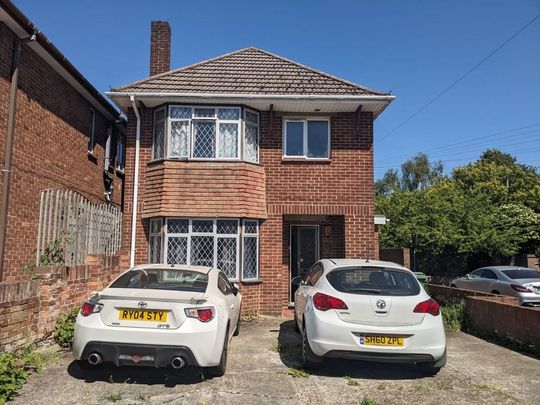 5 bedroom semi-detached house to rent - Photo 1