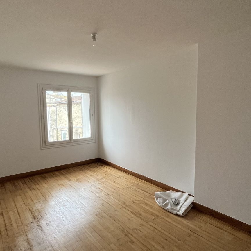 Location Maison 3 pièces 100m² FRONTENAY ROHAN ROHAN 79270 - Photo 1