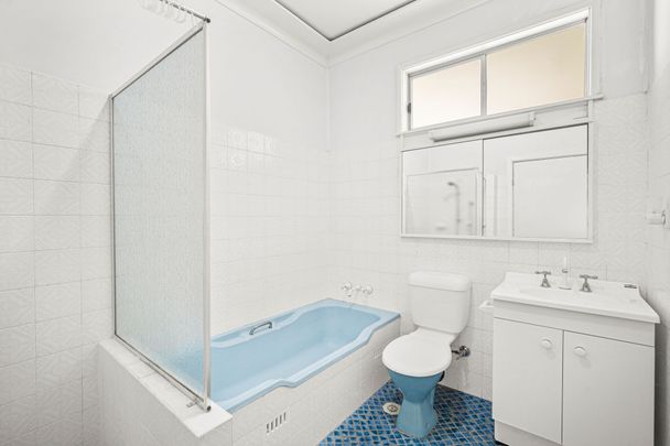 Charming Family Home in a Prime Burraneer Location - Photo 1