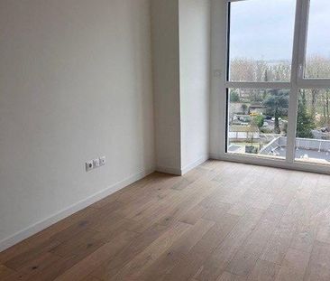 BEAU T4 AVEC BALCON ET TERRASSE . UN PARKING - Photo 5