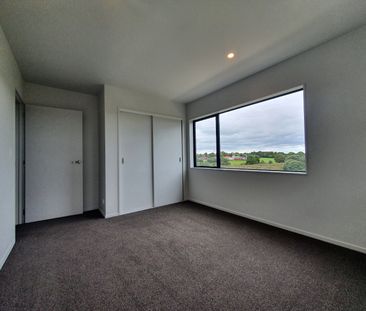 Lovely 3 bedroom Home, Fantastic view. - Photo 1