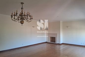Apartamento T5 em Coimbra