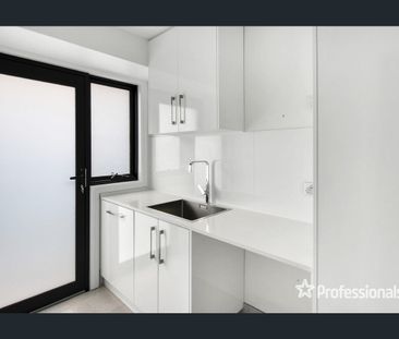 38 Dunn Avenue, Forest Hill, NSW 2651 - Photo 6