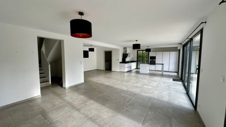EGUILLES - Villa de 160m² - Photo 3