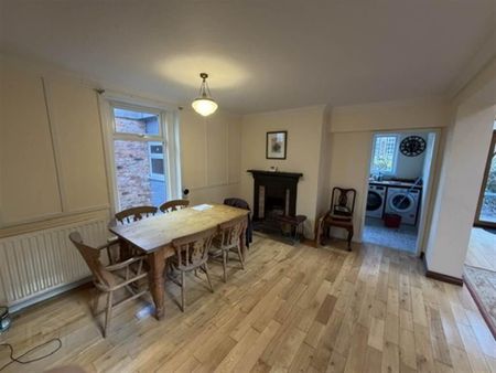 30 St Judes Avenue, Off Ormeau Road, Belfast, BT7 2GZ - Photo 5
