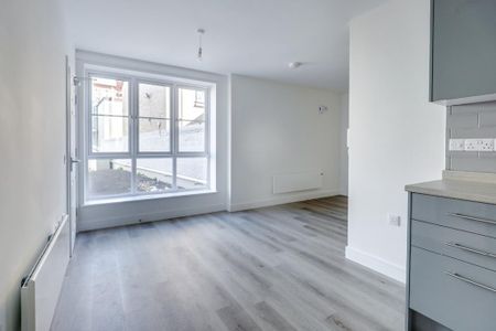 Studio to rent - Photo 3