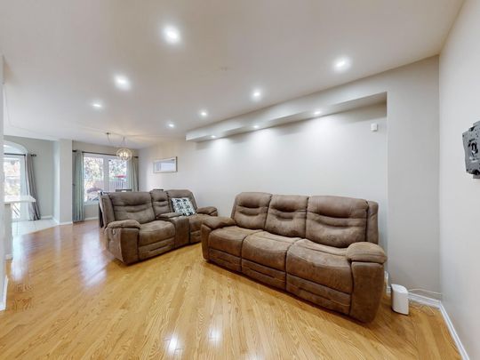 For Lease - 3231 Apricot Street Unit# Main & 2nd Floor, Mississauga, Ontario - Photo 1