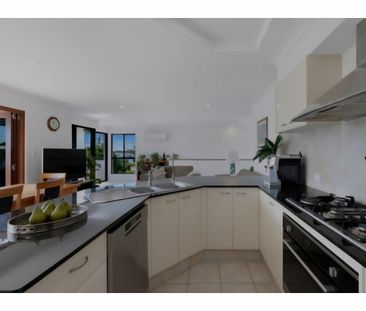 1/4 Parr Street, Biggera Waters - Photo 2