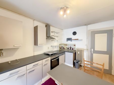 MÖBLIERTE 4-ZIMMERWOHNUNG IN ALTBAU ZU MIETEN! - Photo 4