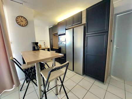 Location Appartement 2 pièces 52m² - Photo 5