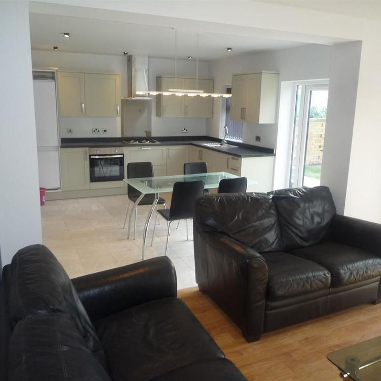 1 bedroom private hall to rent - Photo 1