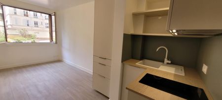 Location Appartement 1 pièce 17m² ISSY LES MOULINEAUX 92130 - Photo 2