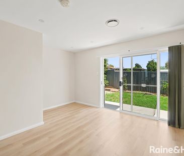 Modern Four Bedroom Townhouse - Photo 2