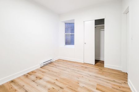 For Lease - 1052 Barton Street Unit# 1, Hamilton, Ontario - Photo 2