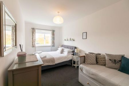 2 bedroom semi-detached house to rent - Photo 3