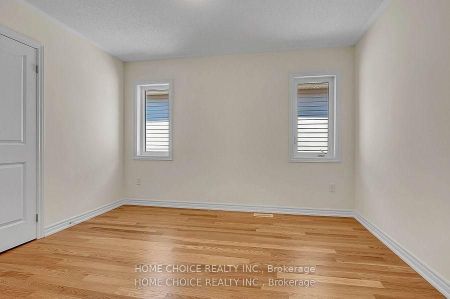 For Lease - 143 Terry Fox Drive, Barrie, Ontario - Photo 4