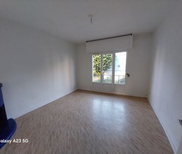 Location Appartement 2 pièces 42m² ORLEANS 45000 - Photo 2