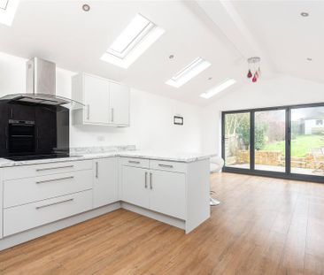 3 bedroom semi-detached house to rent - Photo 6