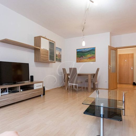 METROPOLITAN │ 2-izbový byt s parkovaním, Petržalka - Photo 1