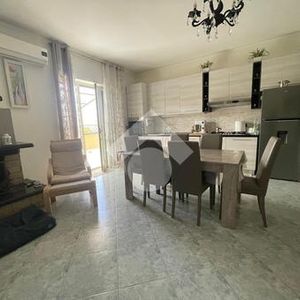 Trilocale in affitto - Photo 2