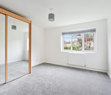 To Let 2 Bed Apartment - Photo 6