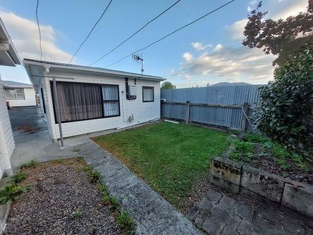 Charming spacious, sunny 1 Bedroom Home - Photo 4