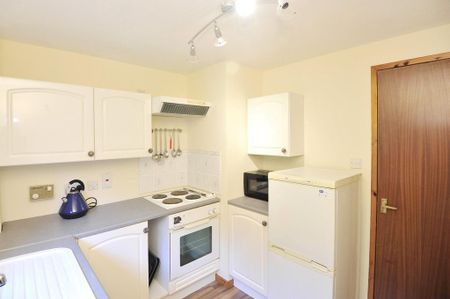 1 bedroom flat to rent - Photo 4