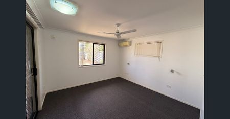 Spacious Family Home with Exceptional Shed Space - Photo 3