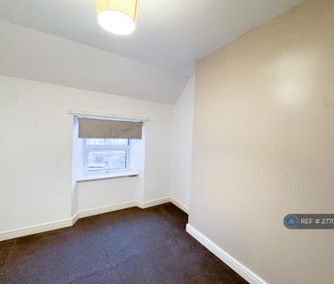 3 bedroom maisonette to rent - Photo 3