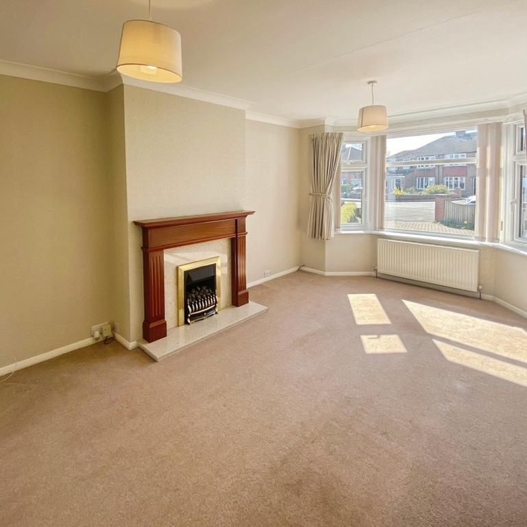 3 bedroom semi-detached house to rent - Photo 1